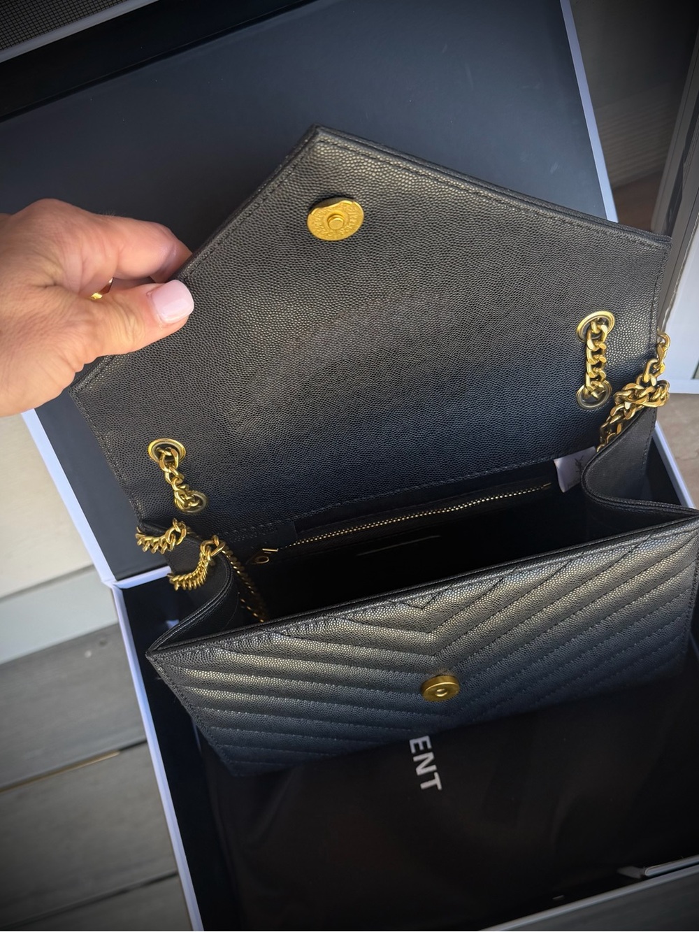 Saint Laurent LouLou Medium Chain Bag – Black/Gold - NEW!! - Picture 3 of 5